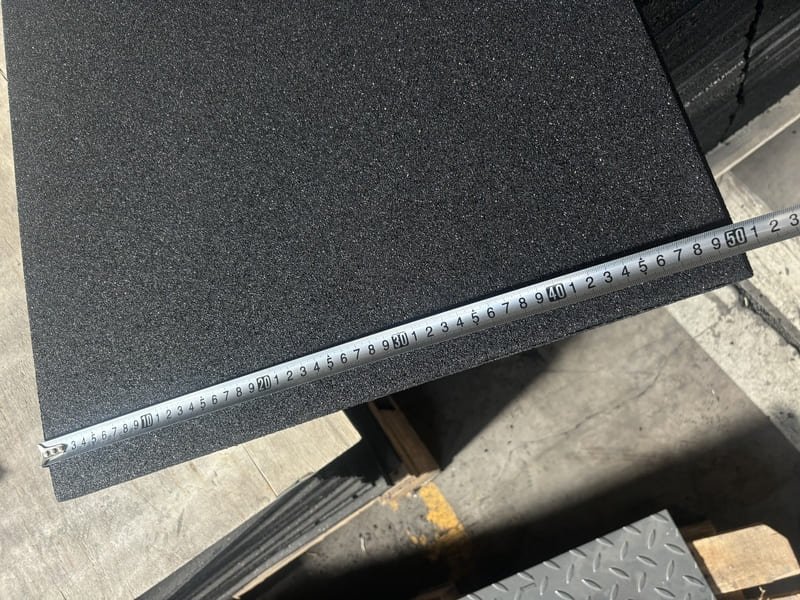 comparaison de l'épaisseur des revêtements de sol en caoutchouc